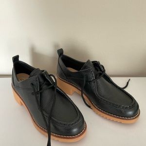 Clarks Eden mid lace shoe